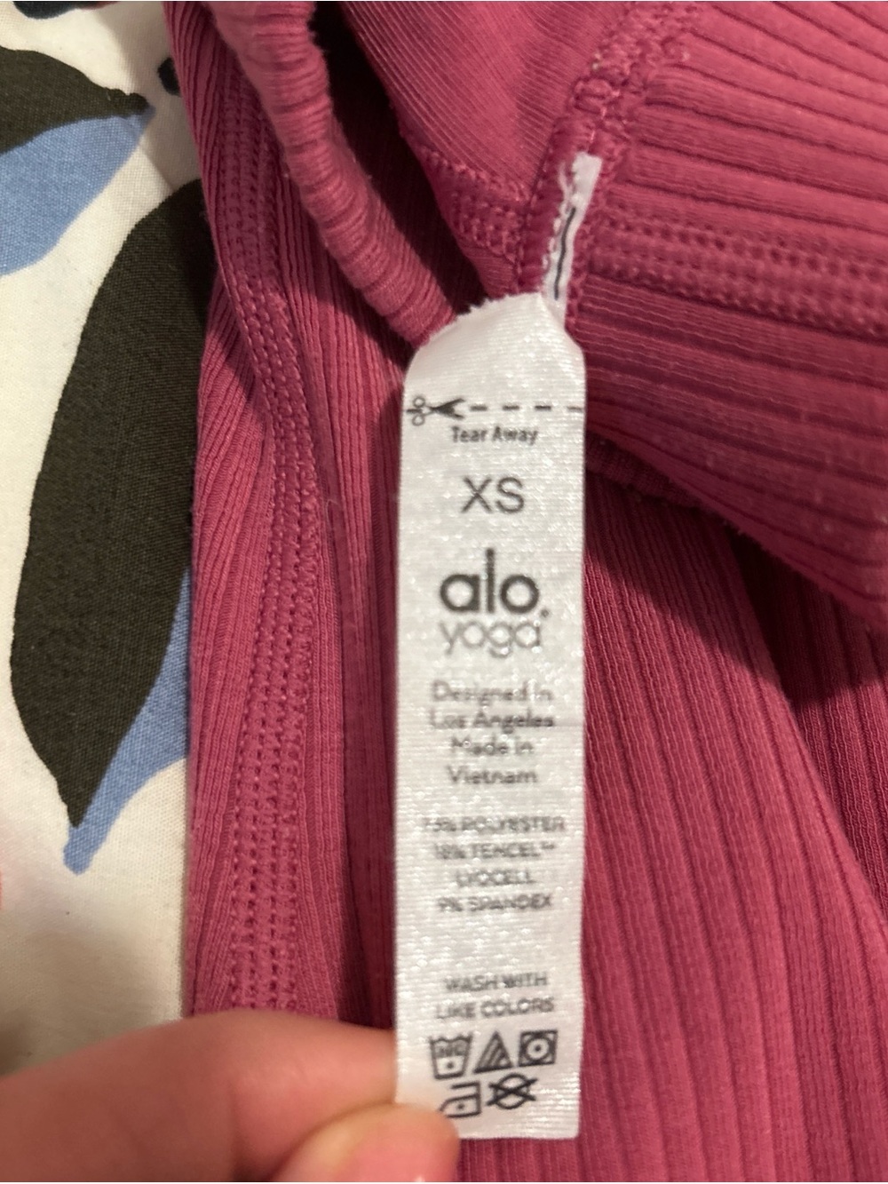 ALO Yoga Ribbed Leggings - Raspberry - Picture 3 of 4